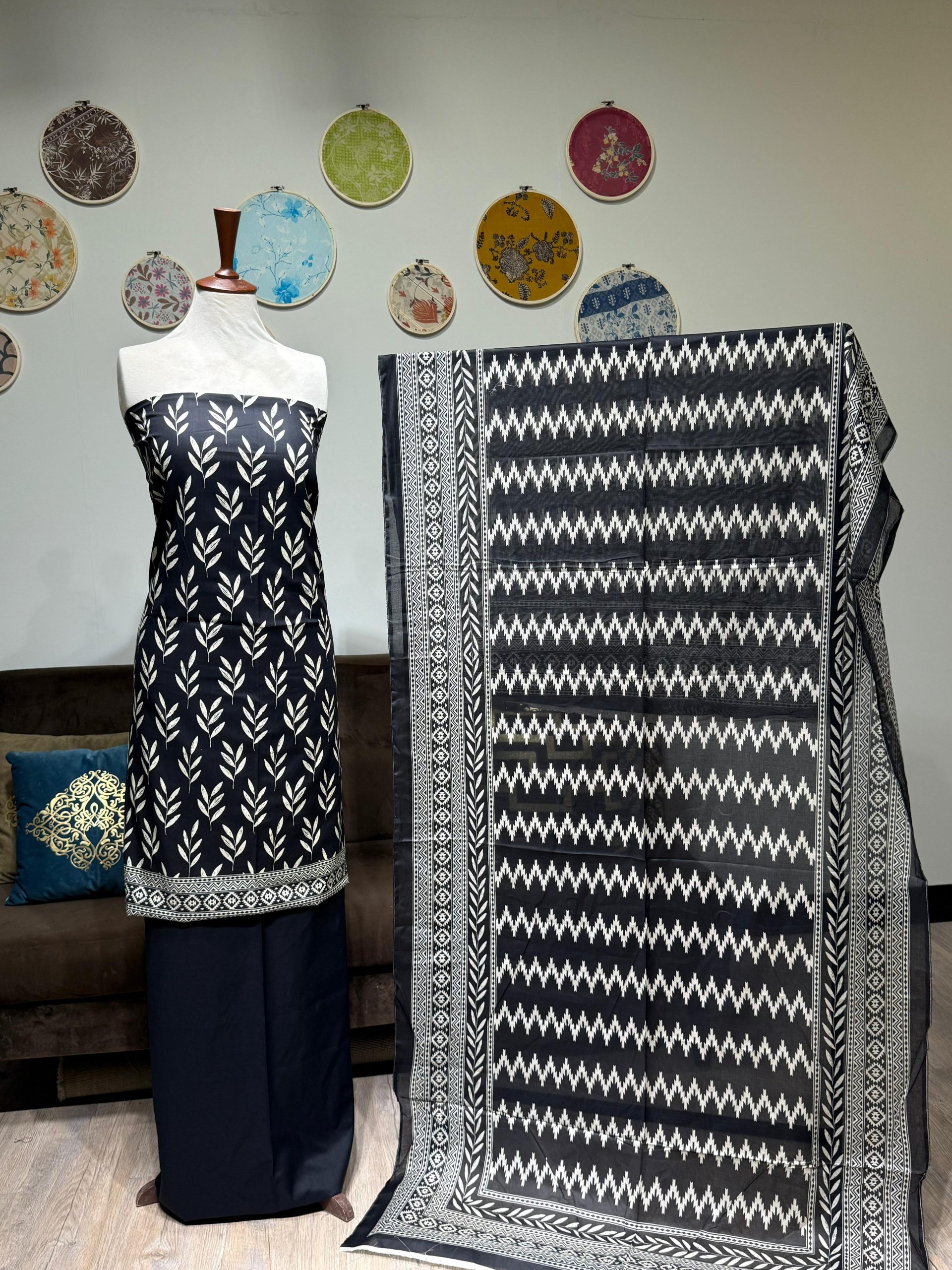 Lawn Printed 3-Piece – Black