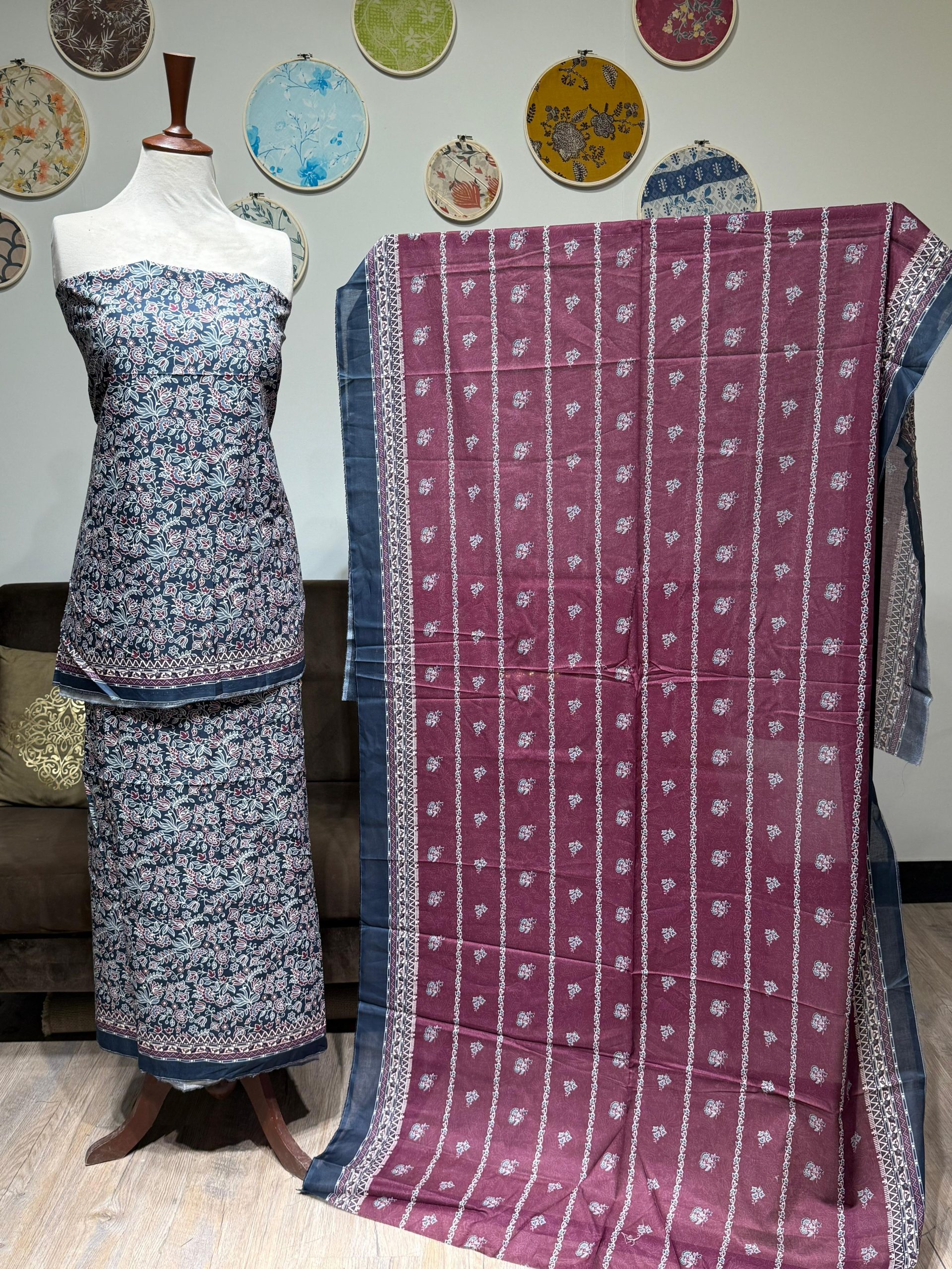 Lawn Printed 3-Piece – Blue with Red Design