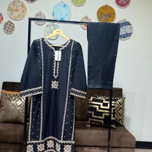 Khadar Embroidered 2-Piece – Black