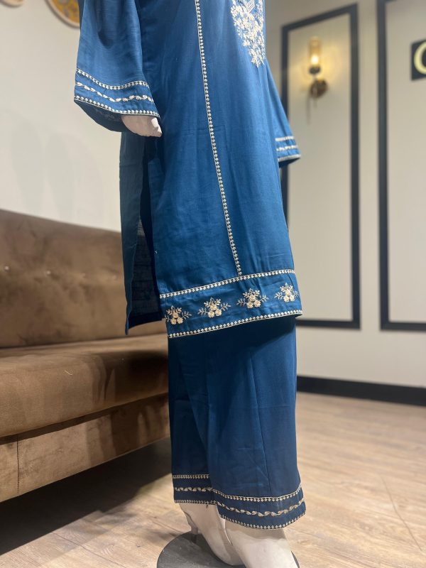 royal blue khaddar - Image 4